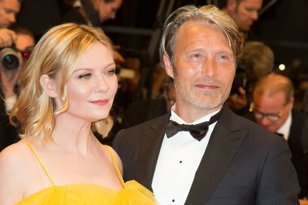 Kirsten Dunst, Mads Mikkelsen — Zdjęcie stockowe