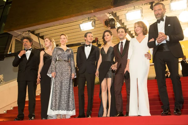 Gaspard Ulliel, Lea Seydoux, Marion Cotillard, Xavier Dolan, Nathalie Baye, Vincent Cassel — Zdjęcie stockowe