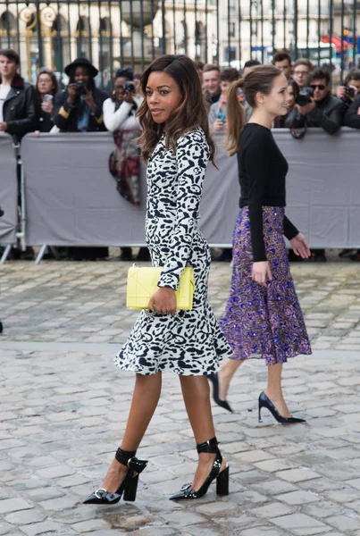 Paris Frankrike Mars 2016 Naomie Harris Ses Anländer Dior Modevisning — Stockfoto