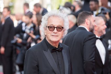 Cannes, Fransa - 21 Mayıs: Luc Plamondon, 21 Mayıs 2017 'de Fransa' nın Cannes kentinde düzenlenen 70. Cannes Film Festivali 'nde 