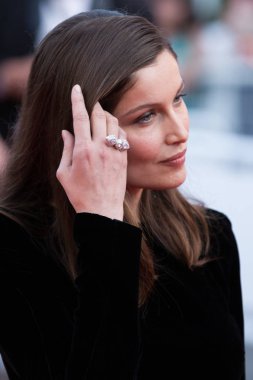 Cannes, Fransa - 21 Mayıs - Laetitia Casta, 21 Mayıs 2017 tarihinde Fransa 'nın Cannes kentinde düzenlenen 70. Cannes Film Festivali' nde 