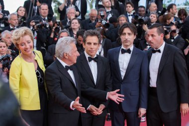Cannes, Fransa - 21 Mayıs - Aktör Adam Sandler, yönetmen Noah Baumbach, aktörler Ben Stiller ve Dustin Hoffman, 21 Mayıs 201 tarihinde Palais des Festivals 'te düzenlenen 70.