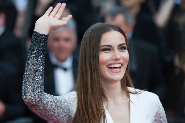 Cannes, Fransa - 21 Mayıs - Fahriye Evcen, 21 Mayıs 2017 tarihinde Fransa 'nın Cannes kentinde düzenlenen 70. Cannes Film Festivali' nde 