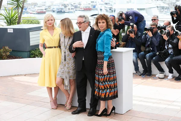 Cannes França Maio Kirsten Dunst Vanessa Paradis George Miller Valeria — Fotografia de Stock