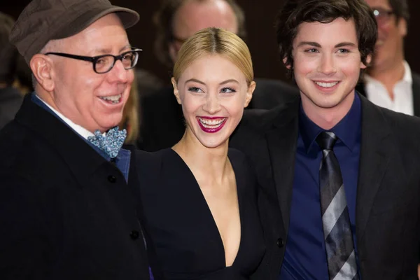 Februari Regissören James Schamus Skådespelerskan Sarah Gadon Och Skådespelaren Logan — Stockfoto