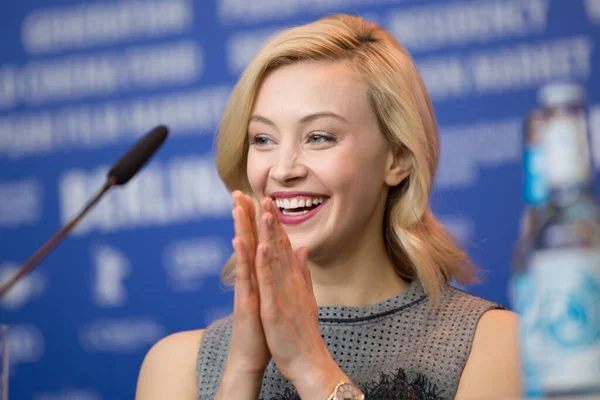 Sarah Gadon Felháborodás Sajtótájékoztatóján 2016 Berlini Filmfesztivál Február 2016 Berlin — Stock Fotó