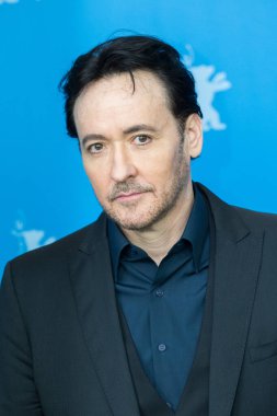Berlin, Almanya - 16 Şubat 2016: Aktör John Cusack, Berlin Grand Hyatt Hotel 'de düzenlenen 66. Berlinale Uluslararası Film Festivali sırasında' Chi-Raq 'fotoğraf çağrısına katıldı.. 