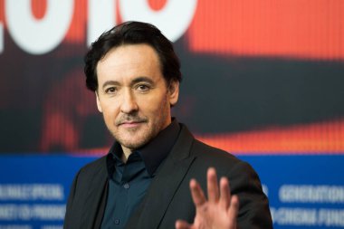 Berlin, Almanya - 16 Şubat 2016: Aktör John Cusack, Berlin Grand Hyatt Hotel 'de düzenlenen 66. Berlinale Uluslararası Film Festivali sırasında' Chi-Raq 'basın toplantısına katıldı.. 