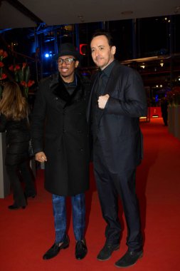 Berlin, Almanya - 16 Şubat 2016: Nick Cannon ve John Cusack, Berlin 'deki 66. Berlinale Uluslararası Film Festivali Berlin' deki 'Chi-Raq' galasına katıldılar..
