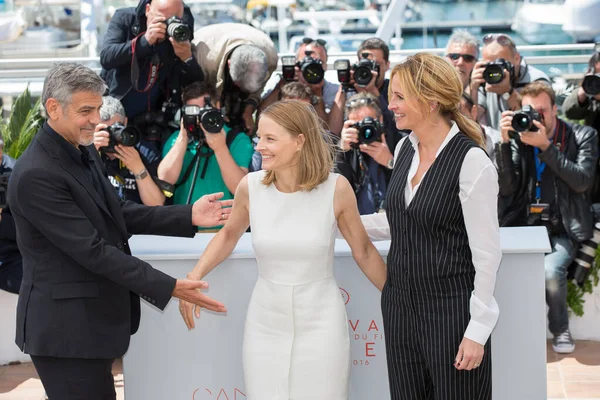 Cannes フランス 5月12日 George Clooney Julia Roberts Jodie Fosterが2016年5月12日にフランス カンヌのパレ — ストック写真