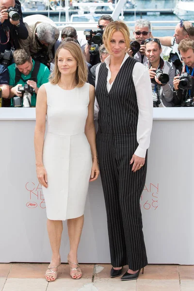 Cannes France Mai Julia Roberts Jodie Foster Assistent Photocall Money — Photo