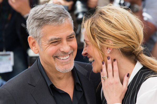 КАНННЫ, ФРАНЦИЯ - 12 мая: Джордж Клуни (George Clooney), Джулия Робертс (Julia Roberts) приняли участие в ежегодном 69-м Каннском кинофестивале во Дворце фестивалей 12 мая 2016 года в Каннах (Франция)
.