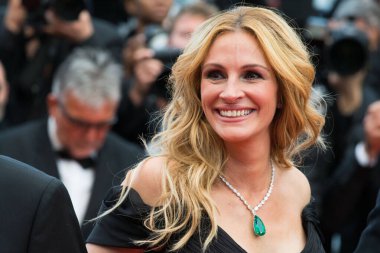 CANNES, FRANCE - 12 Mayıs 2016 'da Fransa' nın Cannes kentinde düzenlenen 69. Cannes Film Festivali 'nde Julia Roberts 