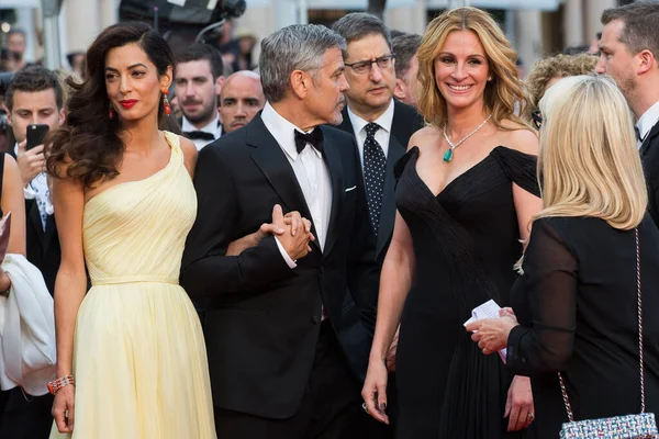 Cannes France Μαΐου Amal Clooney George Clooney Julia Roberts Παρευρίσκονται — Φωτογραφία Αρχείου