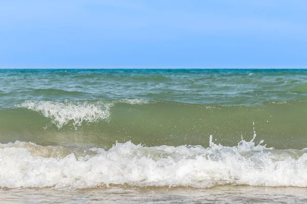 Wave on the sea coast line — Stock Photo, Image