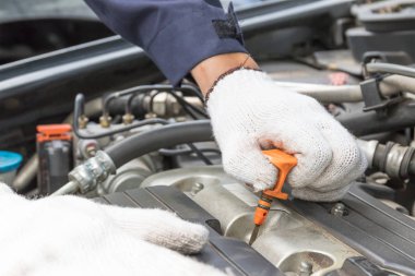 Otomatik mekanik onay motoru araba