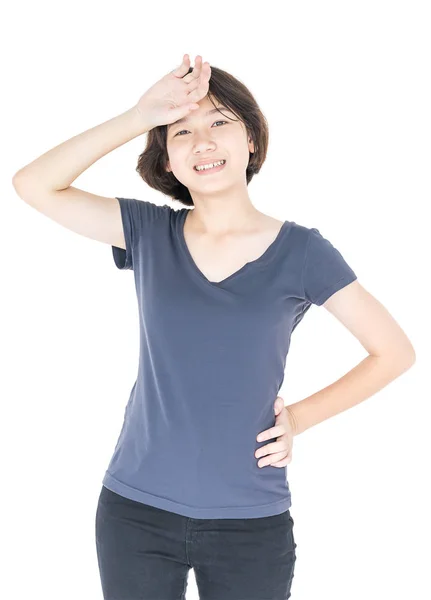 Unga kvinnliga kort hår med tomma grå t-shirt — Stockfoto