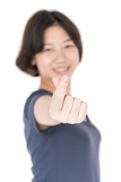 Cabello corto femenino joven con camiseta gris en blanco — Foto de Stock