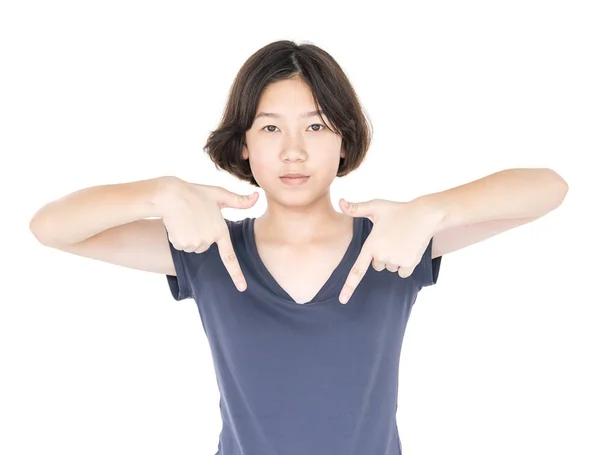 Cabello corto femenino joven con camiseta gris en blanco —  Fotos de Stock
