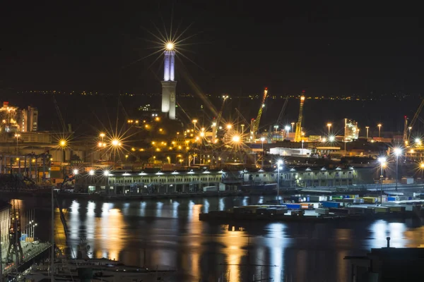 Alter Hafen von Genua bei Nacht — Stockfoto