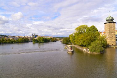 Prag 'a akan Moldova nehri Praguemoldova' ya akıyor