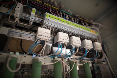 Elektrik. Sigortalar ve Kontaktörler fotoğrafı
