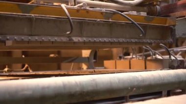 Sanayi. Tuğla bitmiş toplu taşıma yükleyici