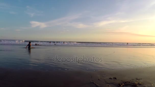 Summer. View of people swimming in ocean — Stock Video