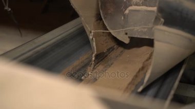 Görünümü kum dökülen bandında, yakın çekim