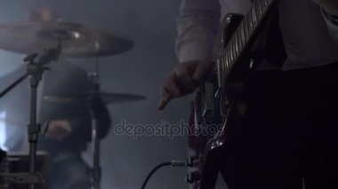 Görünümü studio performans müzik rock grubu