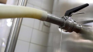 Süt fabrikası, süt üretim donanımları