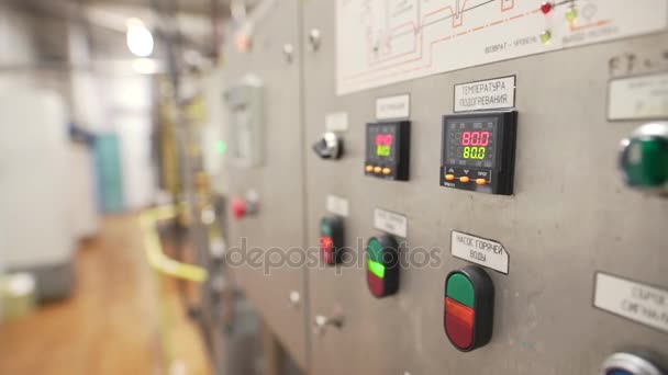 Pannello di controllo macchine per la lavorazione del legno in fabbrica — Video Stock