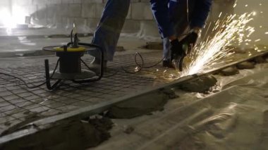Metal tamir Studio için elektrik çalışmalarını gördüm