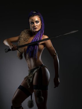 Seksi iç çamaşırı Afrika örgüler ile binici