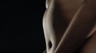 Çıplak kız vücut görünümü üzerinde ip bağlama Shibari master