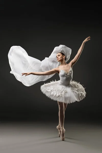 Beautiful ballerina dancing on pionte view — Stock Photo, Image