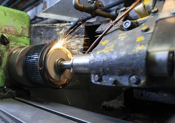 생산 공장에서의 기계 도구 샷 — 스톡 사진