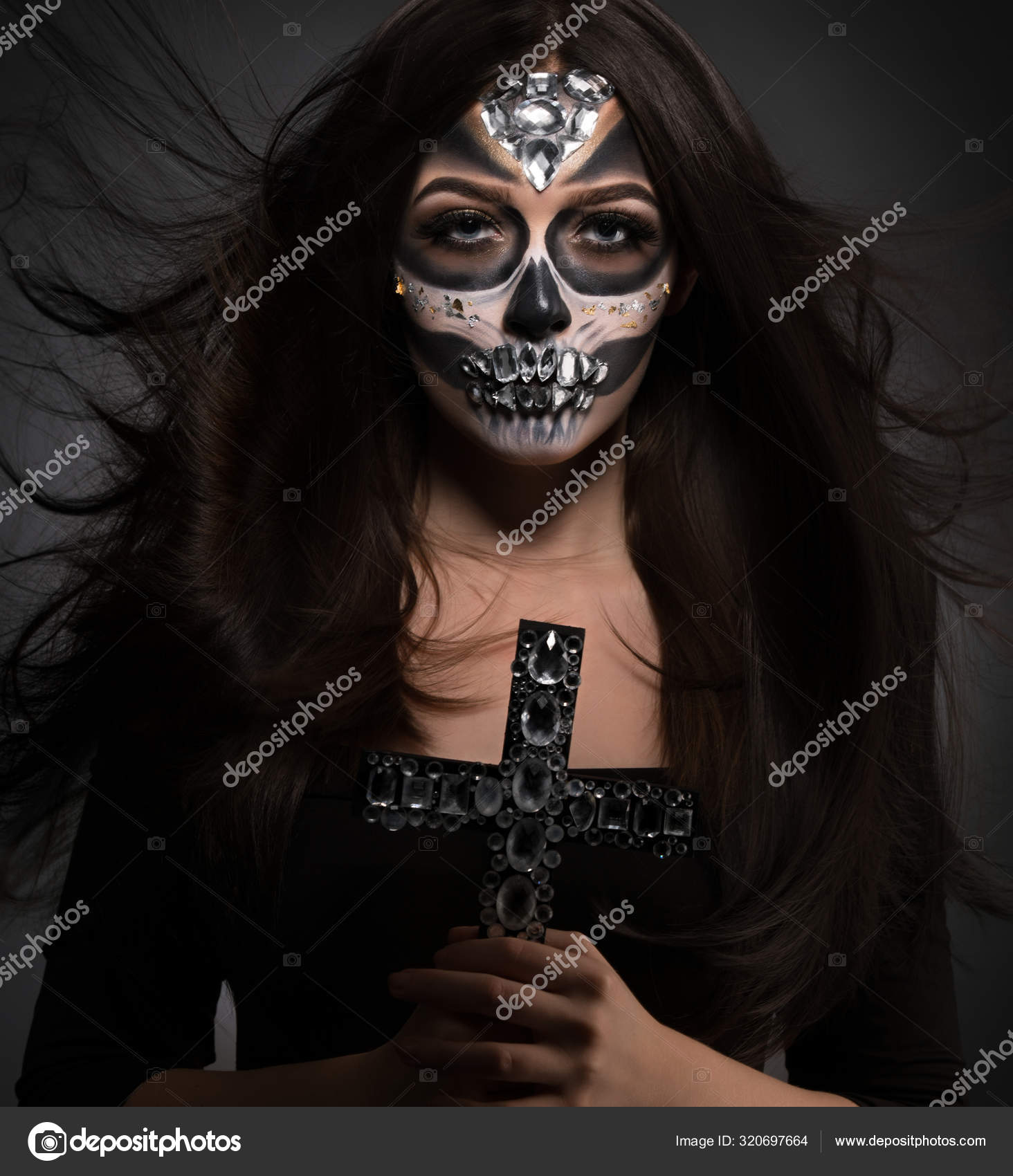Glamour version of Santa Muerte. Sexy model posing Stock Photo by ©Wisky  320697664