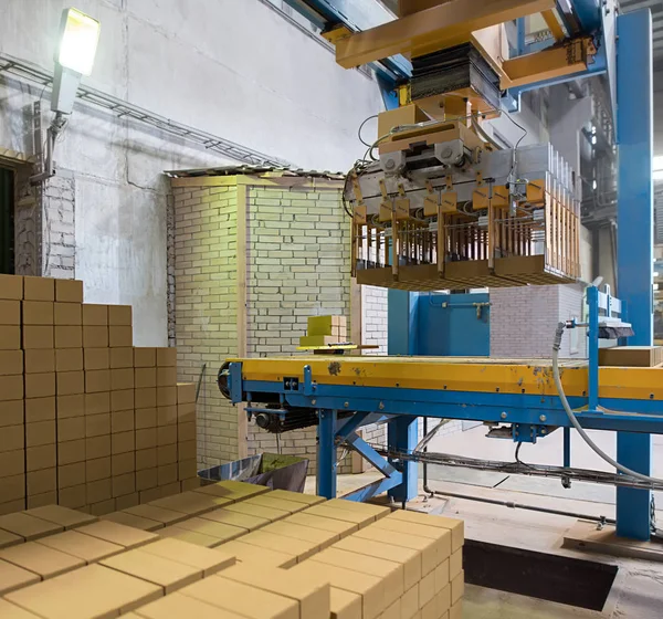 Industria. Fabbricazione di mattoni in fabbrica — Foto Stock