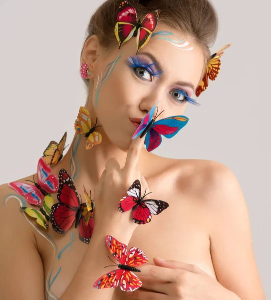 Portrait of beautiful naked girl with butterflies — Stock Photo, Image