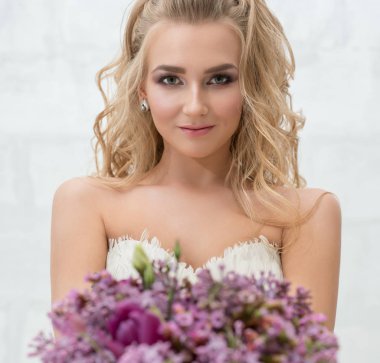 Genç gelin Studio nefis kokulu