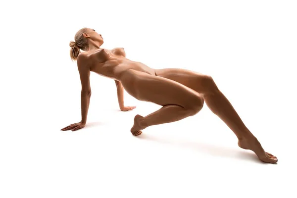 裸体健身模型提出孤立的观点 — 图库照片