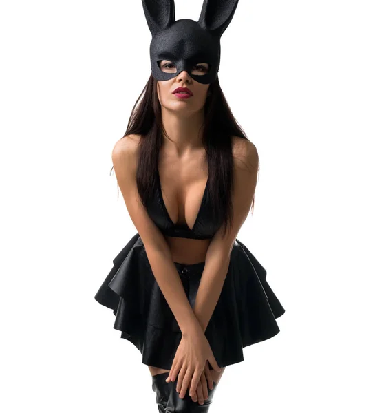 Сексуальная женщина в черном кожаном лифчике и маске раввина — стоковое фото