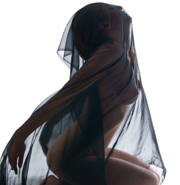 İncelikle bezle poz çıplak kadın dansçı