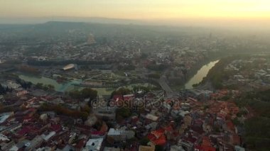 Tiflis, Gürcistan, hava akşamları