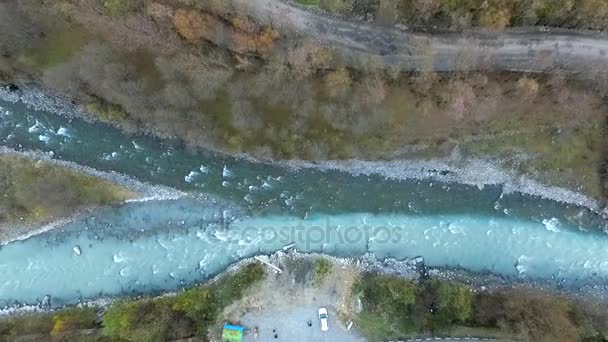 Řeka vzniká soutokem, Gruzie, letecké — Stock video