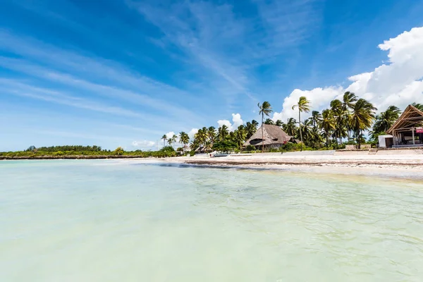 Hermosa vista de la isla de Zanzíbar desde el océano — Foto de Stock