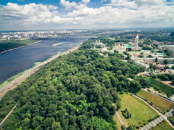 Vista de Lavra e Dnipro em Kiev, Ucrânia — Fotografia de Stock