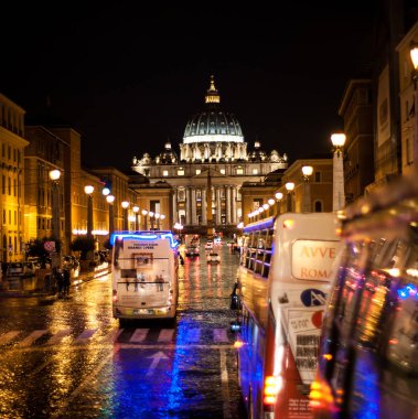 Aziz Petrus Bazilikası'na