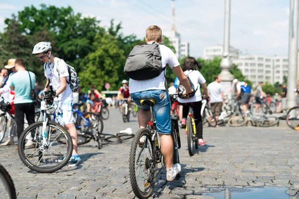 Stadtfest-Radtour — Stockfoto